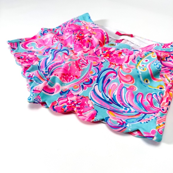 🌴 Lilly Pulitzer 5" Buttercup Low Rise Shorts Isla de Coco Size 4 Retail: $80 - Picture 2 of 15
